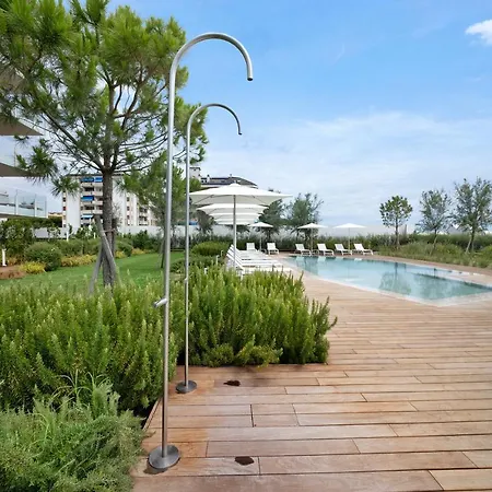 The Summer Seaview With Spa Lido di Jesolo